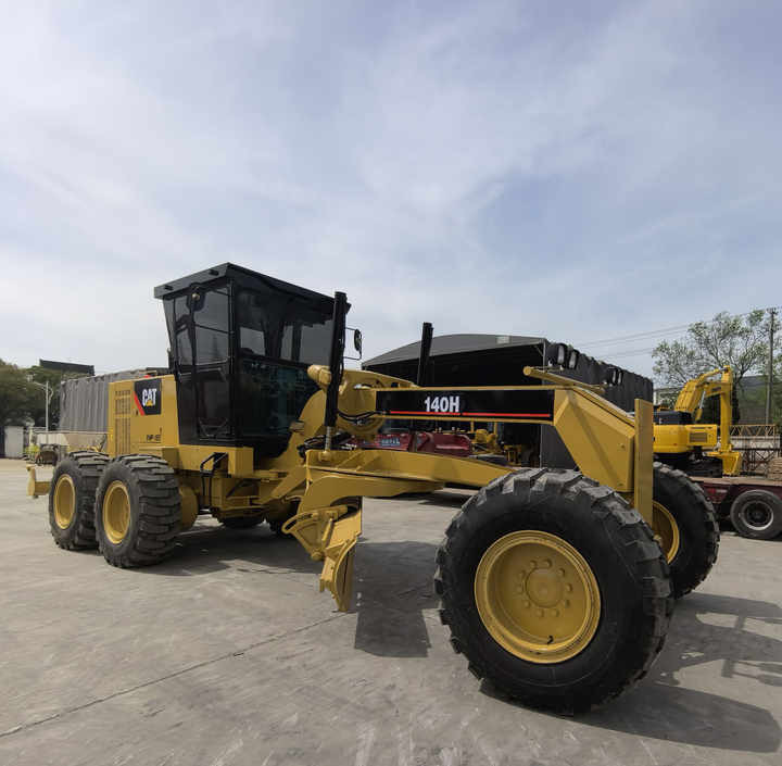 Low Working Hours Used Japan Motor Grader caterpillar 140h Grader cat 140H motor grader for sale - Grader: foto 3 Low Working Hours Used Japan Motor Grader caterpillar 140h Grader cat 140H motor grader for sale - Grader: foto 3