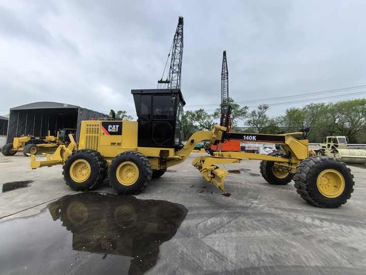 Low hours high quality used motor grader cat 140k cheap for sale - Grader: foto 4 Low hours high quality used motor grader cat 140k cheap for sale - Grader: foto 4