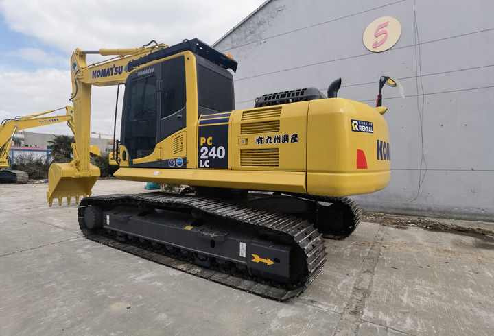 Made in Japan Used Excavator Komatsu PC240LC-8 SECOND HAND Komatsu PC240-8 Digging for Sale - Excavadora de cadenas: foto 2 Made in Japan Used Excavator Komatsu PC240LC-8 SECOND HAND Komatsu PC240-8 Digging for Sale - Excavadora de cadenas: foto 2