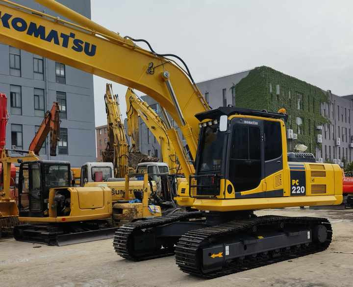 Second Hand Komatsu excavating machinery PC220-8 Komatsu used excavator PC220-8 crawler excavator in stock - Excavadora de cadenas: foto 3 Second Hand Komatsu excavating machinery PC220-8 Komatsu used excavator PC220-8 crawler excavator in stock - Excavadora de cadenas: foto 3