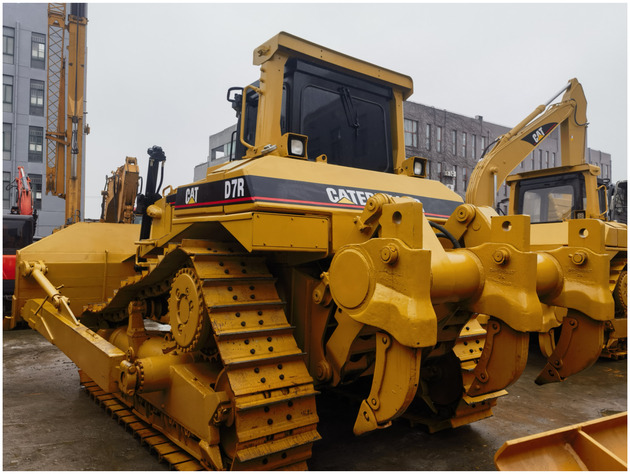 Second hand Cat D7R Dozer used D7 Dozers Cat Bulldozer Good Price for Sale in shanghai yard - Bulldozer: foto 1 Second hand Cat D7R Dozer used D7 Dozers Cat Bulldozer Good Price for Sale in shanghai yard - Bulldozer: foto 1