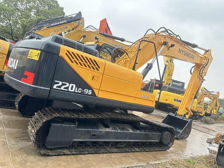 Second-hand second hand used hyundai 220 lc 9s 220lc used machine excavator - Excavadora de cadenas: foto 1 Second-hand second hand used hyundai 220 lc 9s 220lc used machine excavator - Excavadora de cadenas: foto 1