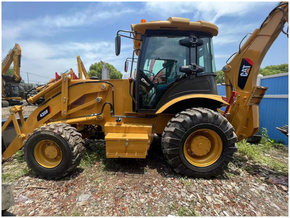 Used machinery CAT 420Fbackhoe loader caterpillar 420F used backhoe loader with cheap price - Retroexcavadora: foto 1 Used machinery CAT 420Fbackhoe loader caterpillar 420F used backhoe loader with cheap price - Retroexcavadora: foto 1
