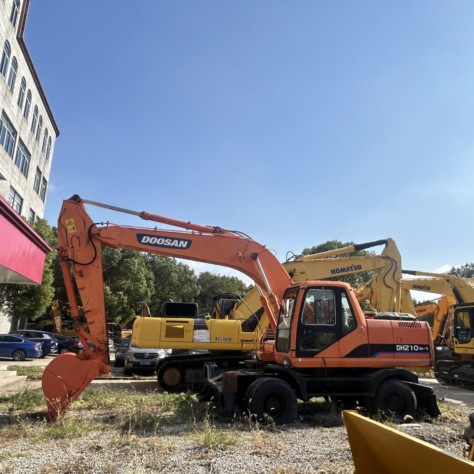 Doosan Doosan dh210w-7 wheel excavator - Excavadora de ruedas: foto 1 Doosan Doosan dh210w-7 wheel excavator - Excavadora de ruedas: foto 1