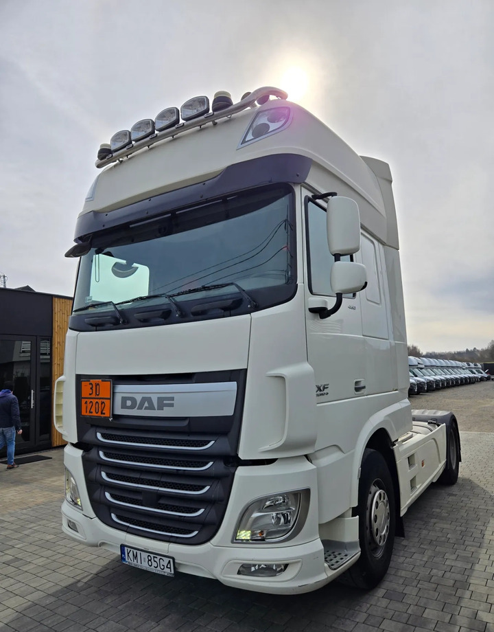 DAF XF 480 SUPER SPACE CAB - Cabeza tractora: foto 1 DAF XF 480 SUPER SPACE CAB - Cabeza tractora: foto 1