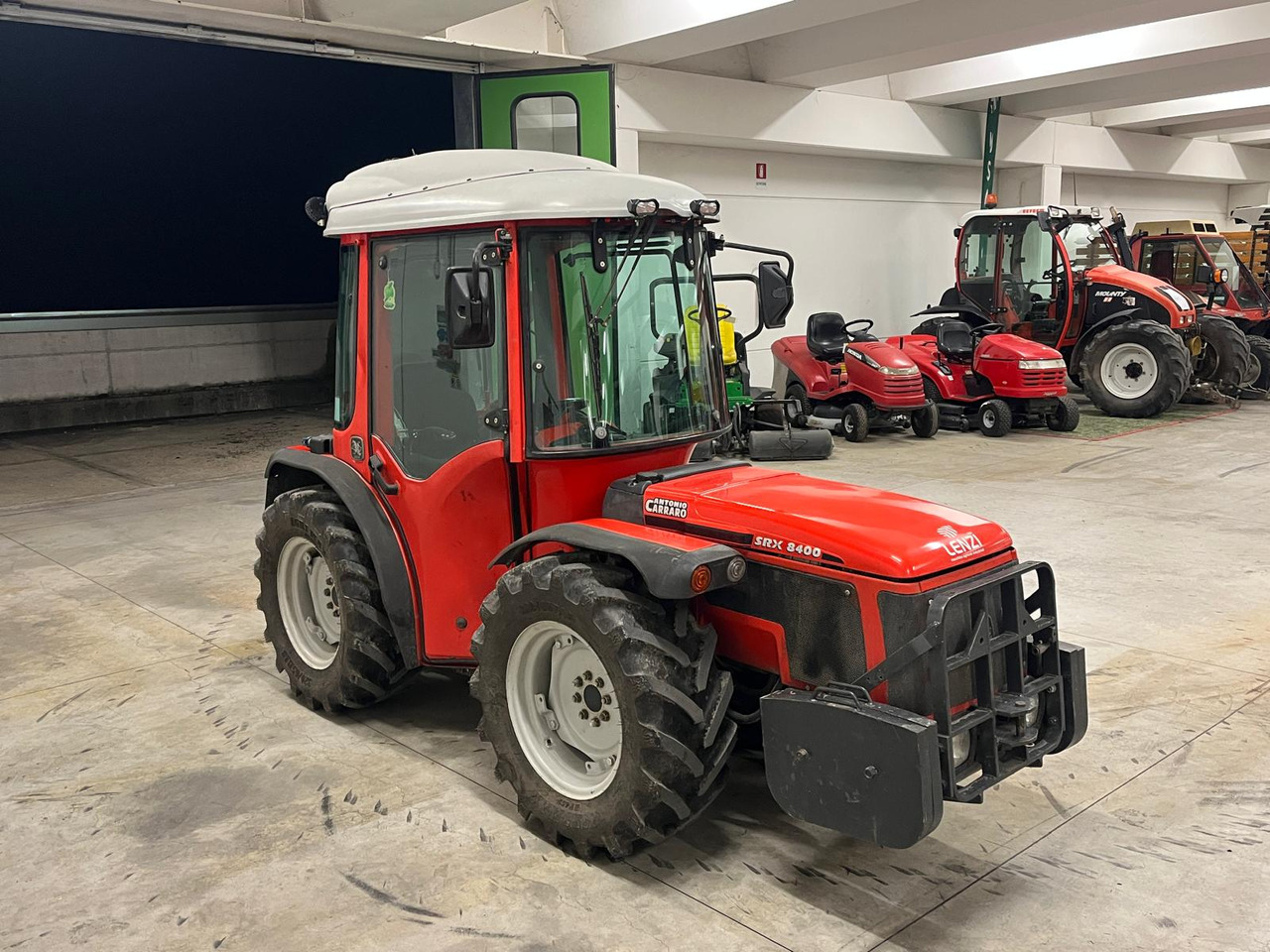 ANTONIO CARRARO SRX 8400 - Tractor: foto 4 ANTONIO CARRARO SRX 8400 - Tractor: foto 4