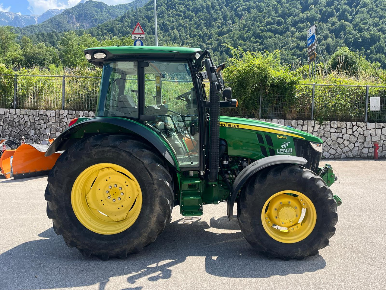 JOHN DEERE 5115R - Tractor: foto 5 JOHN DEERE 5115R - Tractor: foto 5