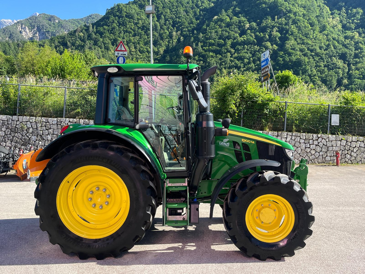 JOHN DEERE 6100M - Tractor: foto 5 JOHN DEERE 6100M - Tractor: foto 5