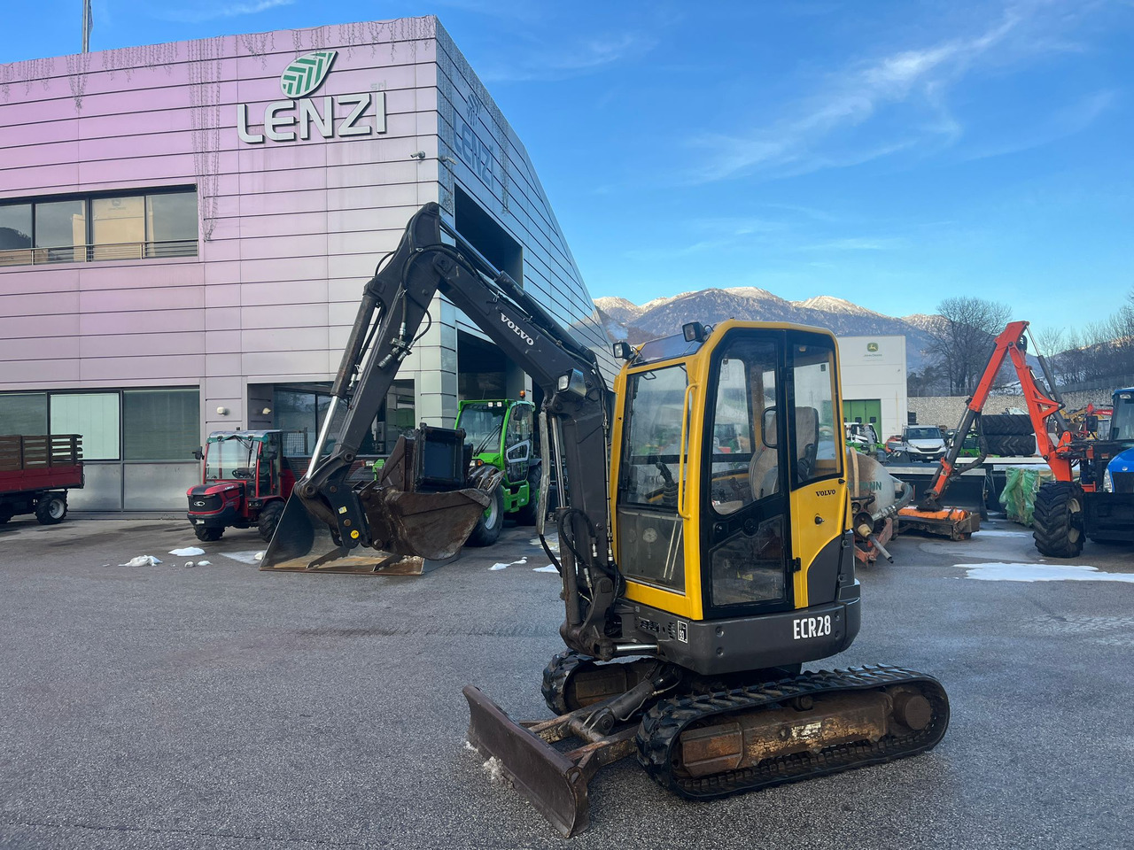 MINIESCAVATORE VOLVO ECR 28 - Miniexcavadora: foto 1 MINIESCAVATORE VOLVO ECR 28 - Miniexcavadora: foto 1