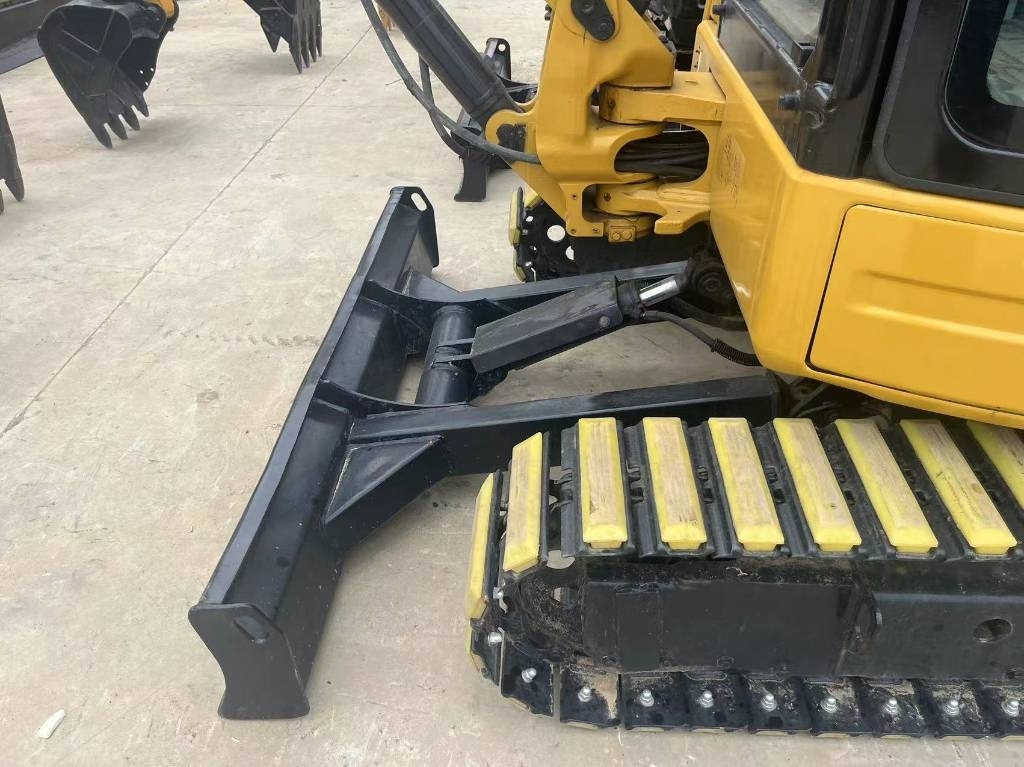 Miniexcavadora CAT 303.5 E CR: foto 9 Miniexcavadora CAT 303.5 E CR: foto 9