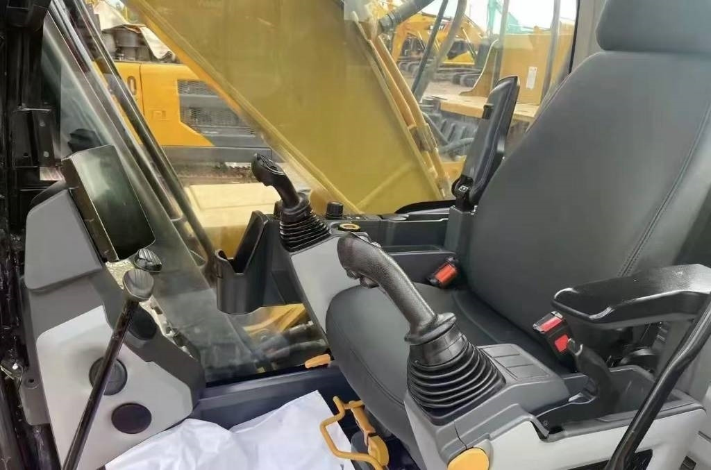 CAT 320 D - Excavadora de cadenas: foto 4 CAT 320 D - Excavadora de cadenas: foto 4