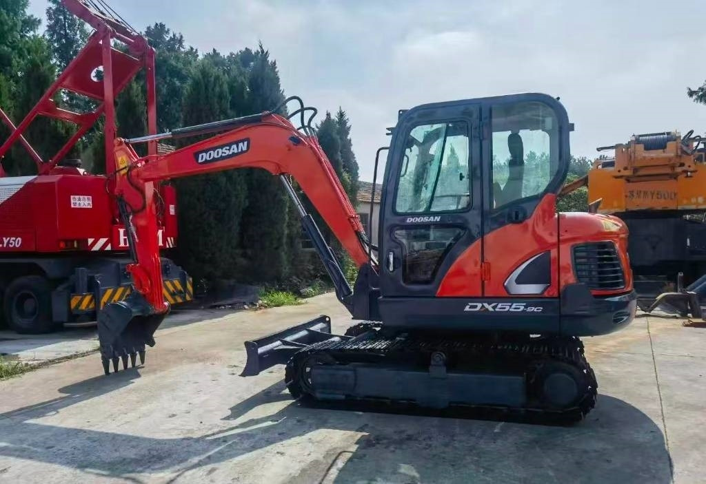 Doosan DH 55 - Miniexcavadora: foto 2 Doosan DH 55 - Miniexcavadora: foto 2