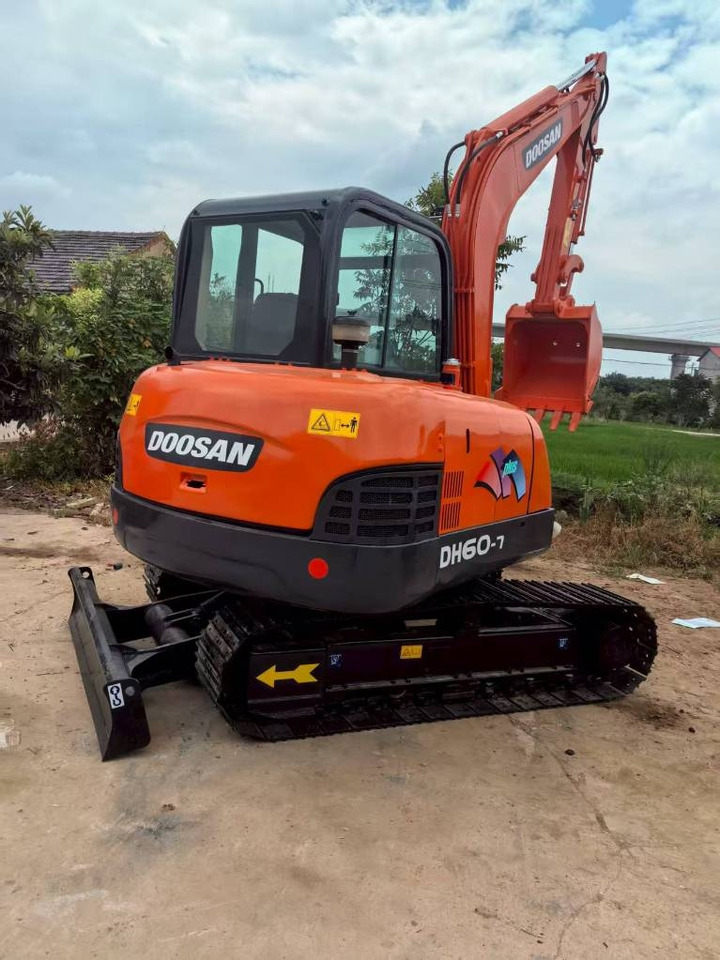 Doosan DH 60 - Miniexcavadora: foto 1 Doosan DH 60 - Miniexcavadora: foto 1