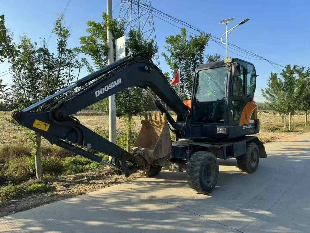 Doosan DX 60  - Miniexcavadora: foto 1 Doosan DX 60  - Miniexcavadora: foto 1
