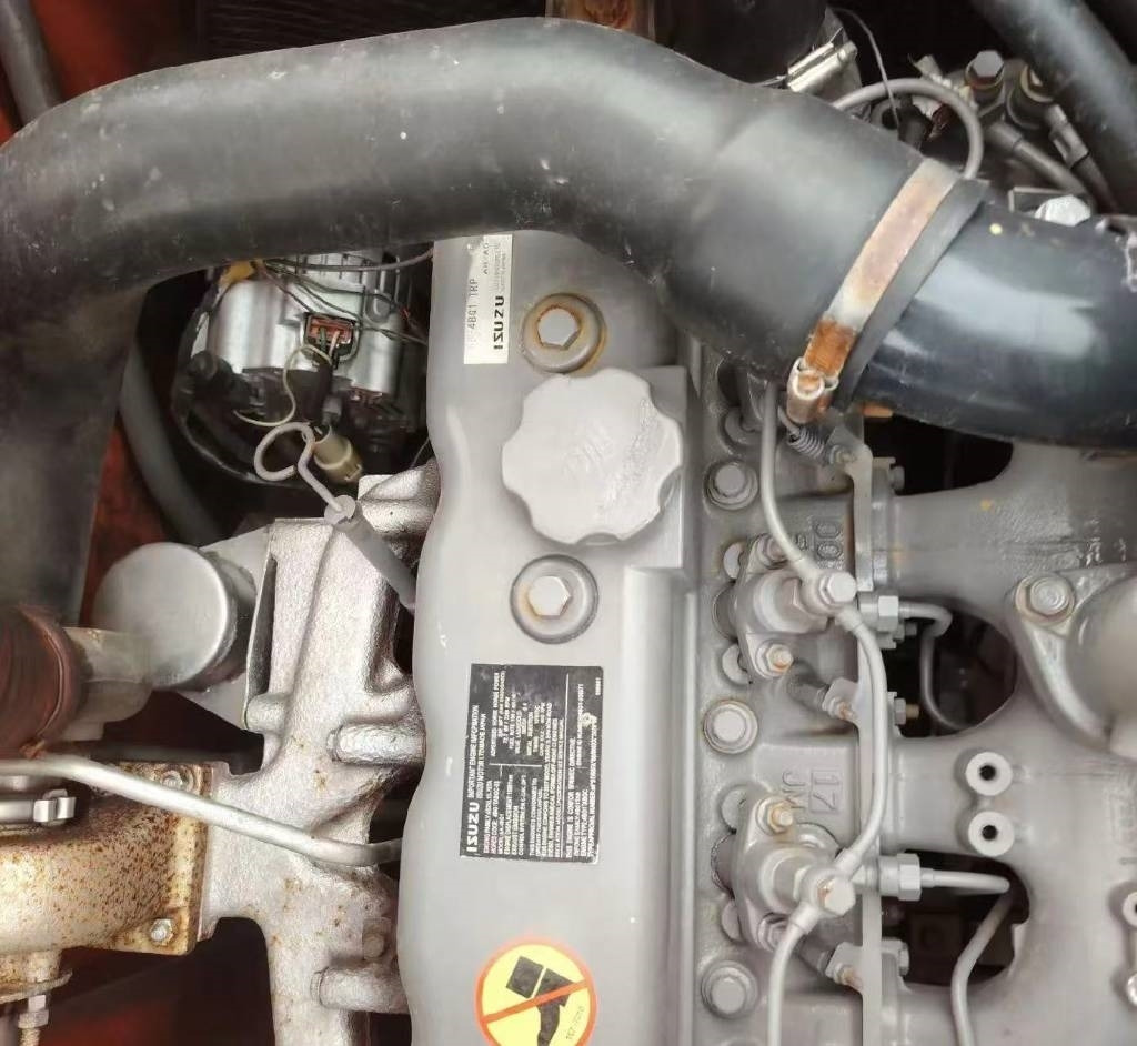 Hitachi 135 US-6 - Excavadora de cadenas: foto 2 Hitachi 135 US-6 - Excavadora de cadenas: foto 2