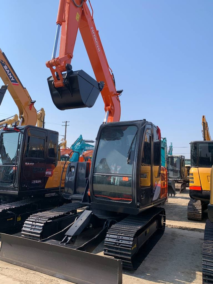 Hitachi 70 - Excavadora de cadenas: foto 1 Hitachi 70 - Excavadora de cadenas: foto 1