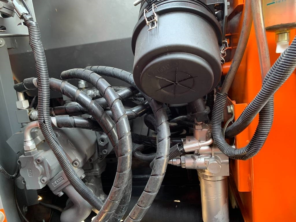 Hitachi ZX 70 - Miniexcavadora: foto 5 Hitachi ZX 70 - Miniexcavadora: foto 5