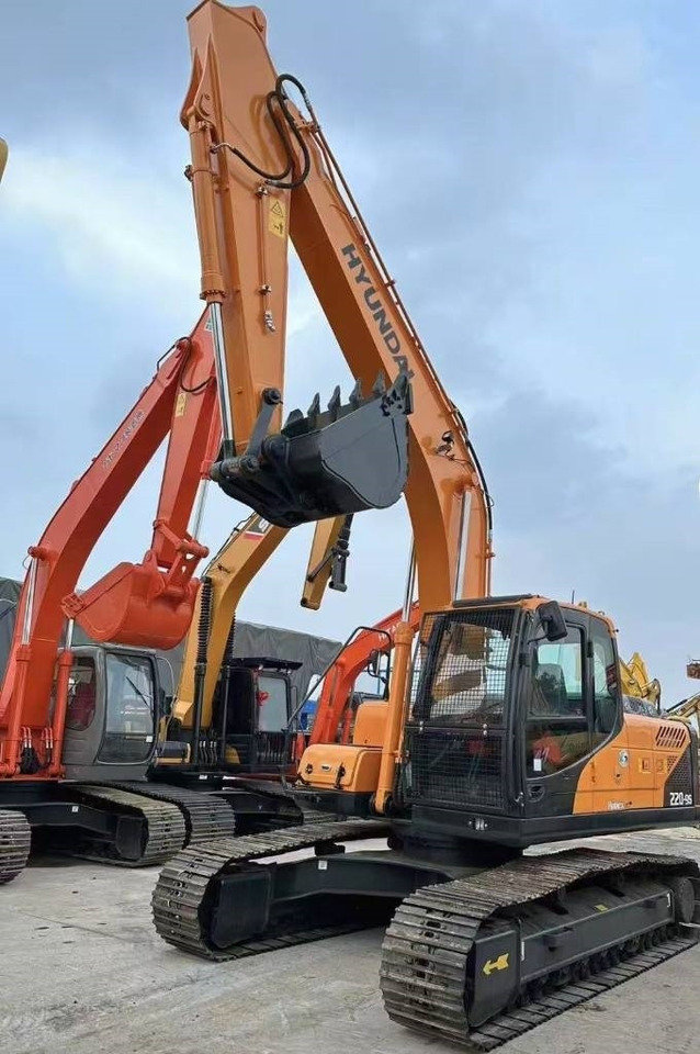 Hyundai 220-9 - Excavadora de cadenas: foto 1 Hyundai 220-9 - Excavadora de cadenas: foto 1