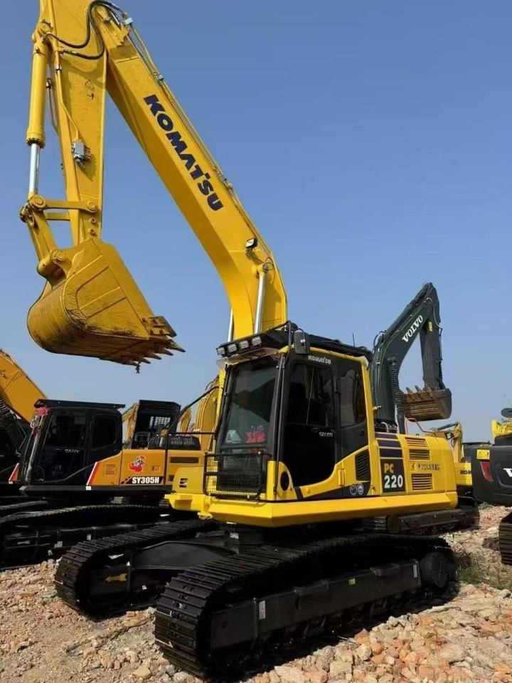 Komatsu PC 220 - Excavadora de cadenas: foto 1 Komatsu PC 220 - Excavadora de cadenas: foto 1