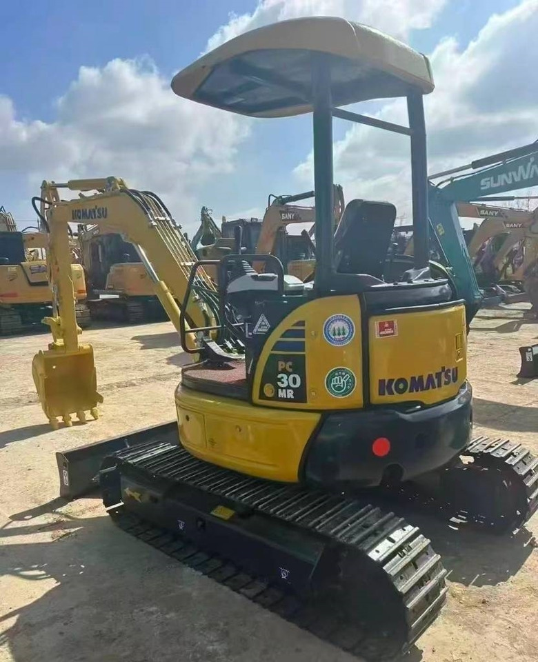 Leasing de Komatsu PC 30  Komatsu PC 30: foto 8