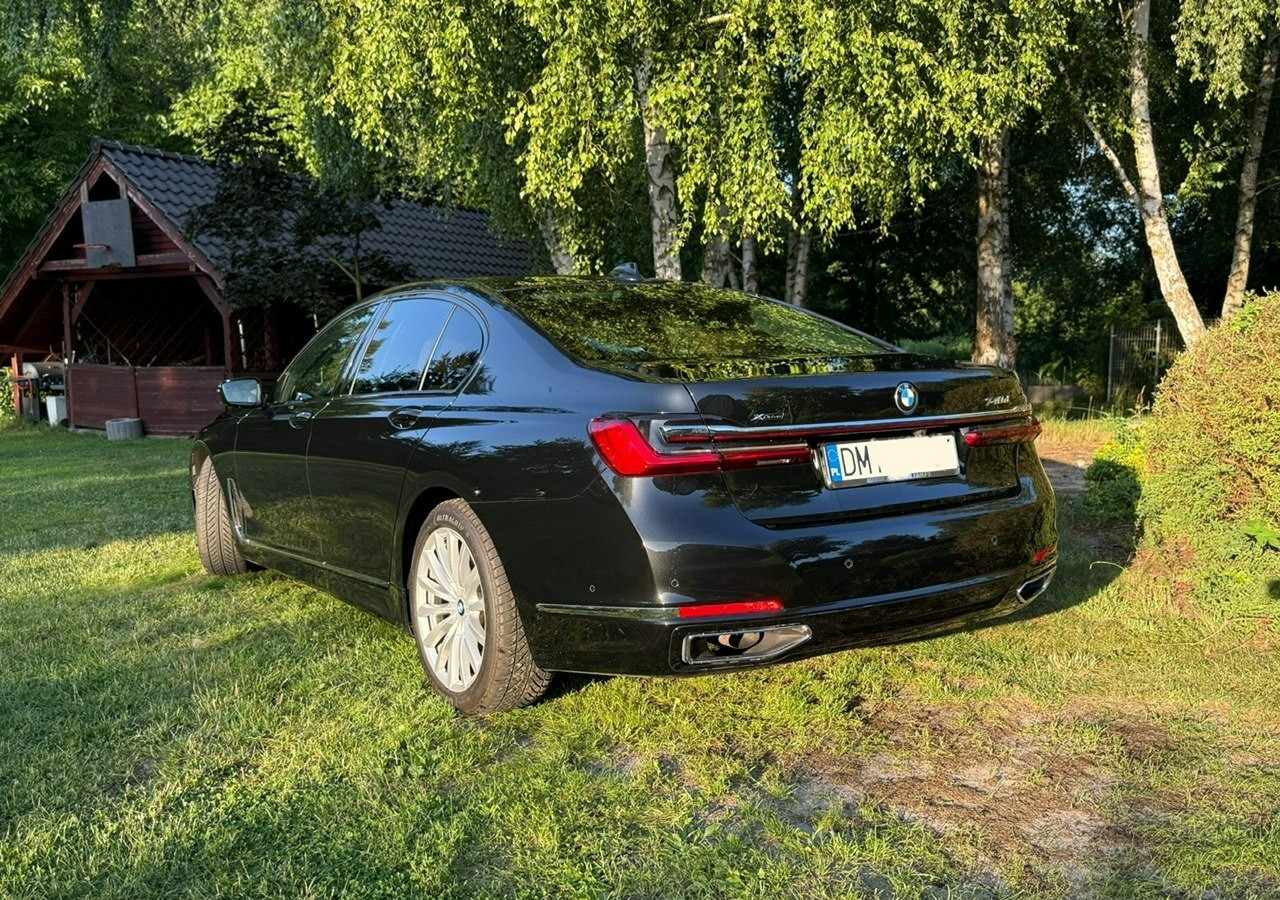 BMW SERIA 7 II (G11/G12) BMW SERIA 7 740d Xdrive 340KM Luxury+Exclusive Masaże Adaptiv Oś Lasery 2022 FV2 - Sedan: foto 2 BMW SERIA 7 II (G11/G12) BMW SERIA 7 740d Xdrive 340KM Luxury+Exclusive Masaże Adaptiv Oś Lasery 2022 FV2 - Sedan: foto 2