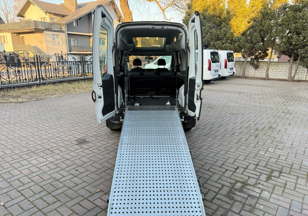 Fiat Doblo II Doblo 1.6-120KM dla Niepełnosprawnych RAMPA Inwalida Model 2020 - Coche: foto 2 Fiat Doblo II Doblo 1.6-120KM dla Niepełnosprawnych RAMPA Inwalida Model 2020 - Coche: foto 2