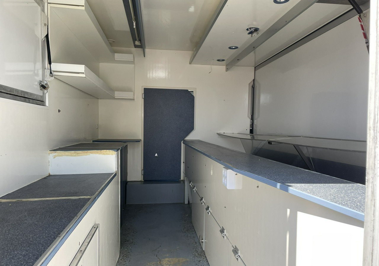 Fiat Ducato Ducato Autosklep wędlin Gastronomiczny Food Truck Foodtruck Sklep 20 - Camión tienda: foto 2 Fiat Ducato Ducato Autosklep wędlin Gastronomiczny Food Truck Foodtruck Sklep 20 - Camión tienda: foto 2