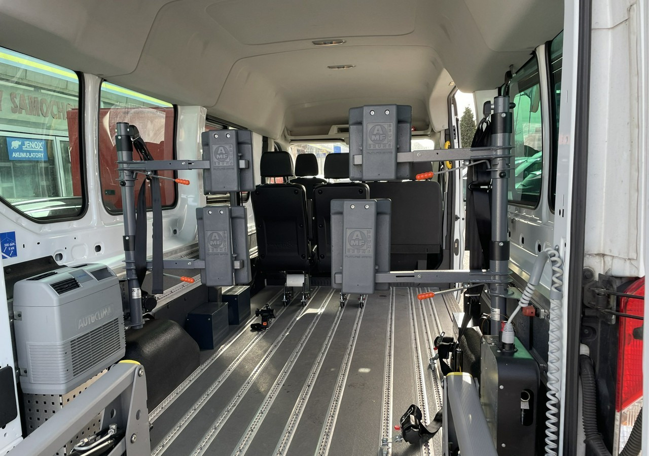 Ford Transit VIII Transit do przewozu Niepełnosprawnych 2 Wózki inwalida rampa 2017 - Coche: foto 5 Ford Transit VIII Transit do przewozu Niepełnosprawnych 2 Wózki inwalida rampa 2017 - Coche: foto 5