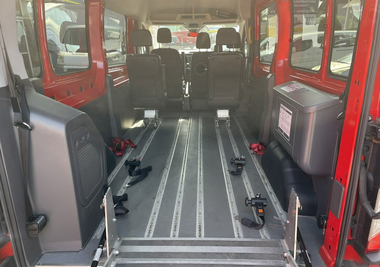 Ford Transit VIII Transit przewozu Niepełnosprawnych 2 wózki inwalida rampa 2021 PFRON - Coche: foto 3 Ford Transit VIII Transit przewozu Niepełnosprawnych 2 wózki inwalida rampa 2021 PFRON - Coche: foto 3