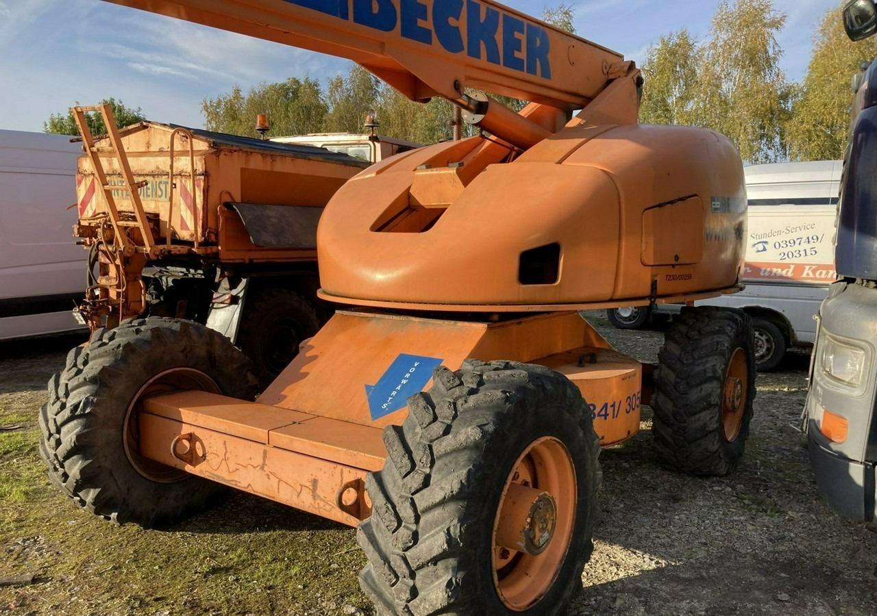 Inna Inny Podnośnik koszowy Haulotte H23 zwyżka 4x4 12082 mg 23 metrów - Plataforma telescopica: foto 3 Inna Inny Podnośnik koszowy Haulotte H23 zwyżka 4x4 12082 mg 23 metrów - Plataforma telescopica: foto 3