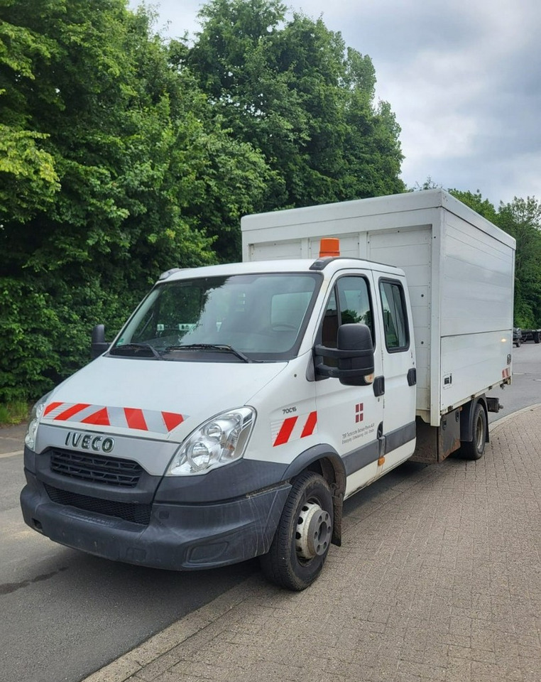Iveco Inny Iveco Iveco 70C15 Wywrotka 3-strony Doka Dokka 6-osob 2013 - Furgoneta basculante: foto 1 Iveco Inny Iveco Iveco 70C15 Wywrotka 3-strony Doka Dokka 6-osob 2013 - Furgoneta basculante: foto 1