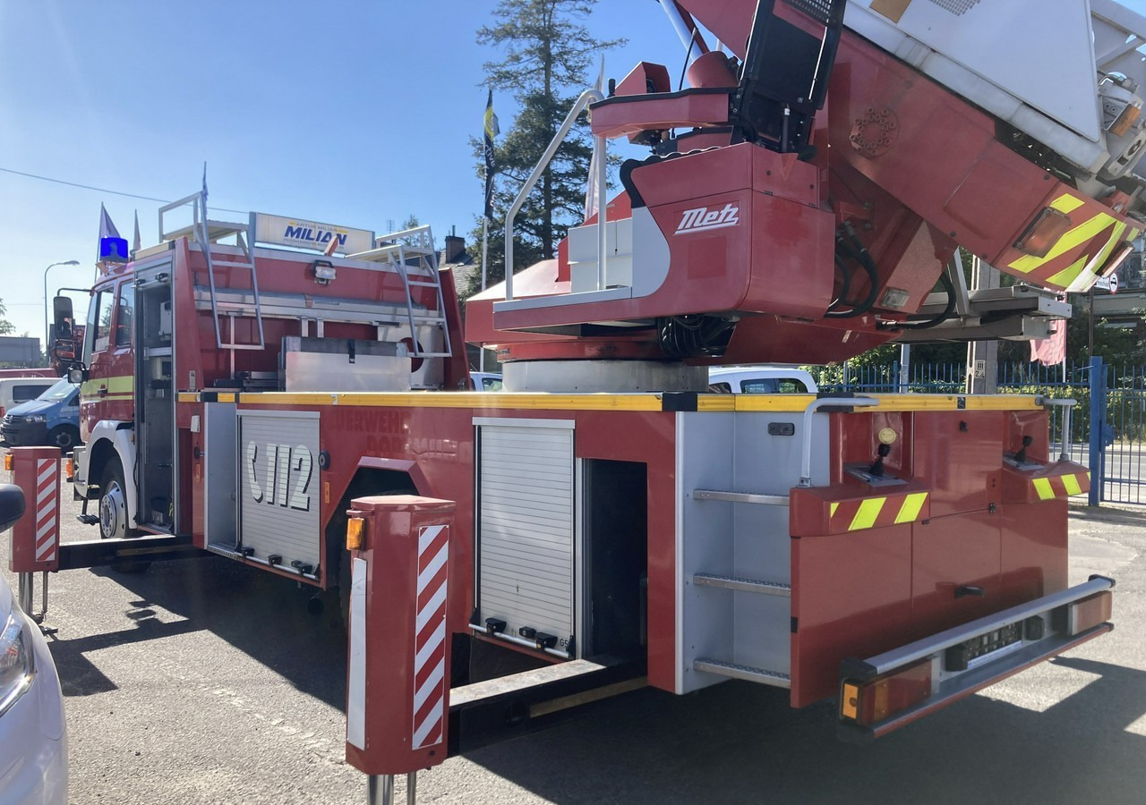 Camión de bomberos MAN L 2000 MAN 15,280 Straż pożarna drabina Strażacka zwyżka 32m Metz Model 20: foto 12 Camión de bomberos MAN L 2000 MAN 15,280 Straż pożarna drabina Strażacka zwyżka 32m Metz Model 20: foto 12