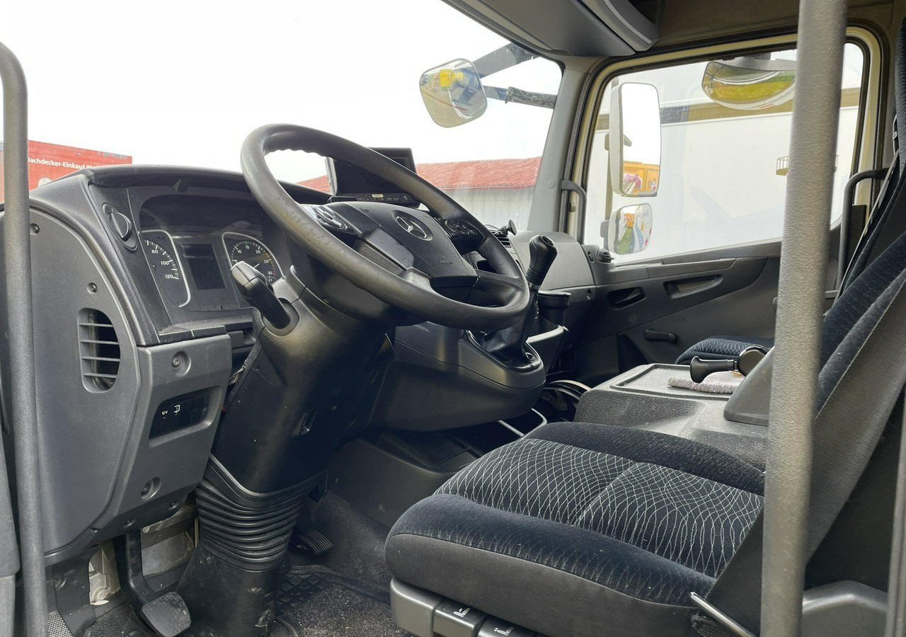 Mercedes-Benz Atego Atego 818 Pomoc Drogowa Euro 6 Autolaweta 2015 - Grua de remolque autos: foto 3 Mercedes-Benz Atego Atego 818 Pomoc Drogowa Euro 6 Autolaweta 2015 - Grua de remolque autos: foto 3
