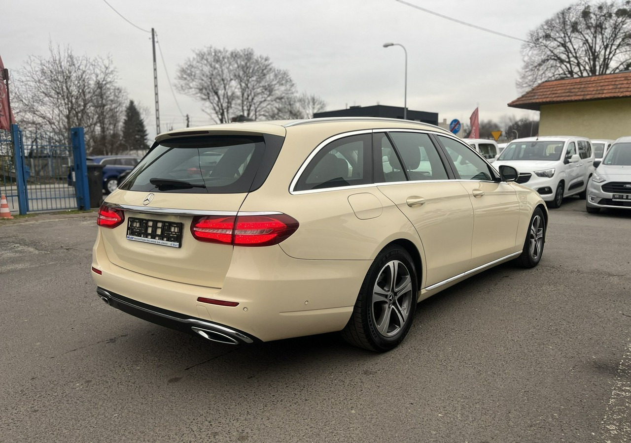 Mercedes-Benz Klasa E E220d T 9G-tronic 197KM Navi FullLed Kamera Asystent Model 2020 FV 2 - Coche: foto 4 Mercedes-Benz Klasa E E220d T 9G-tronic 197KM Navi FullLed Kamera Asystent Model 2020 FV 2 - Coche: foto 4