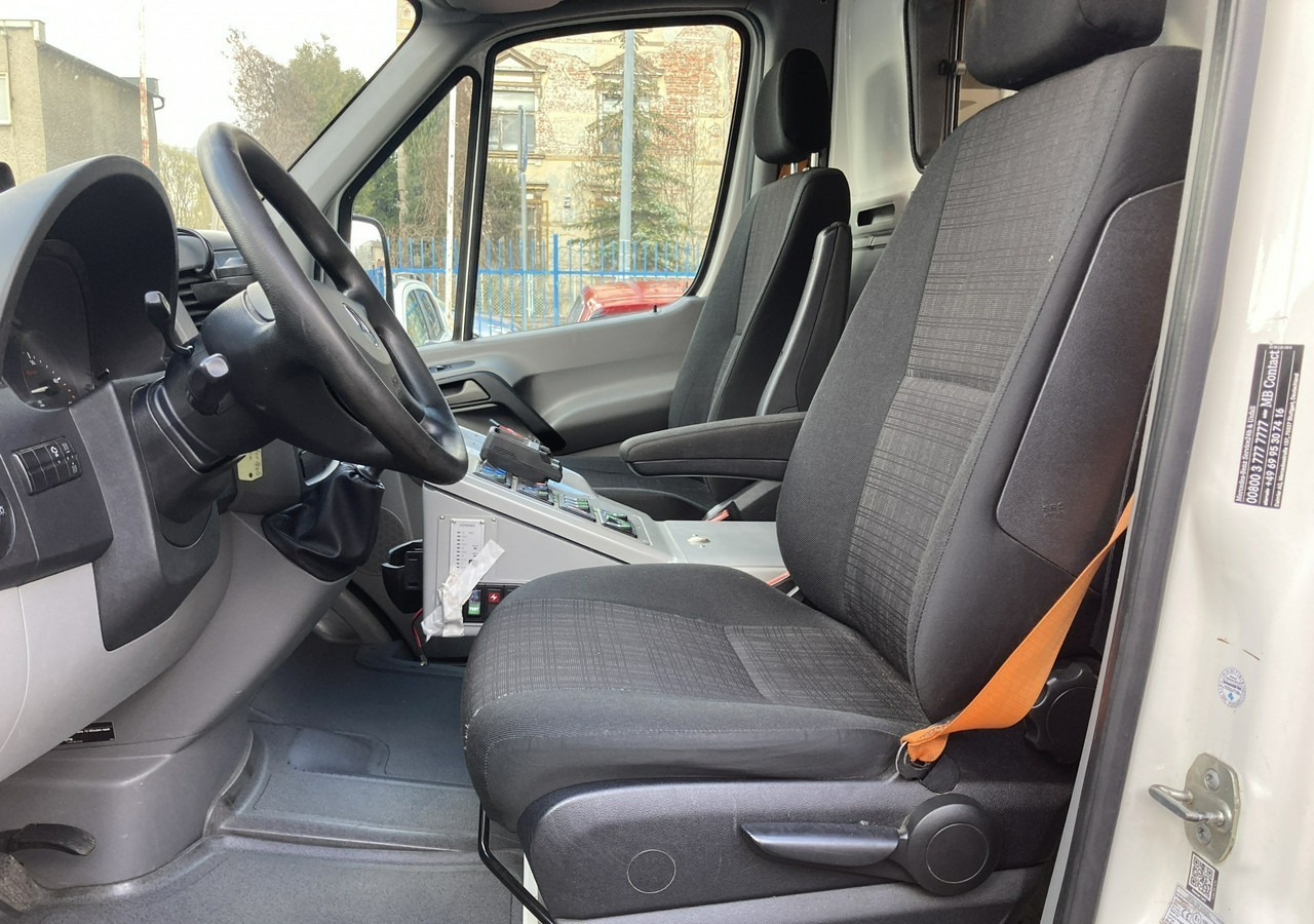 Ambulancia Mercedes-Benz Sprinter Sprinter 519 Karetka 4X4 Ambulans MODEL 2017: foto 11
