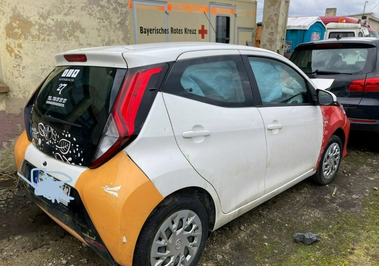 Toyota Aygo II Aygo 1.0-16V Klima Salon PL 2021 Bezyna + LPG - Hatchback: foto 2 Toyota Aygo II Aygo 1.0-16V Klima Salon PL 2021 Bezyna + LPG - Hatchback: foto 2