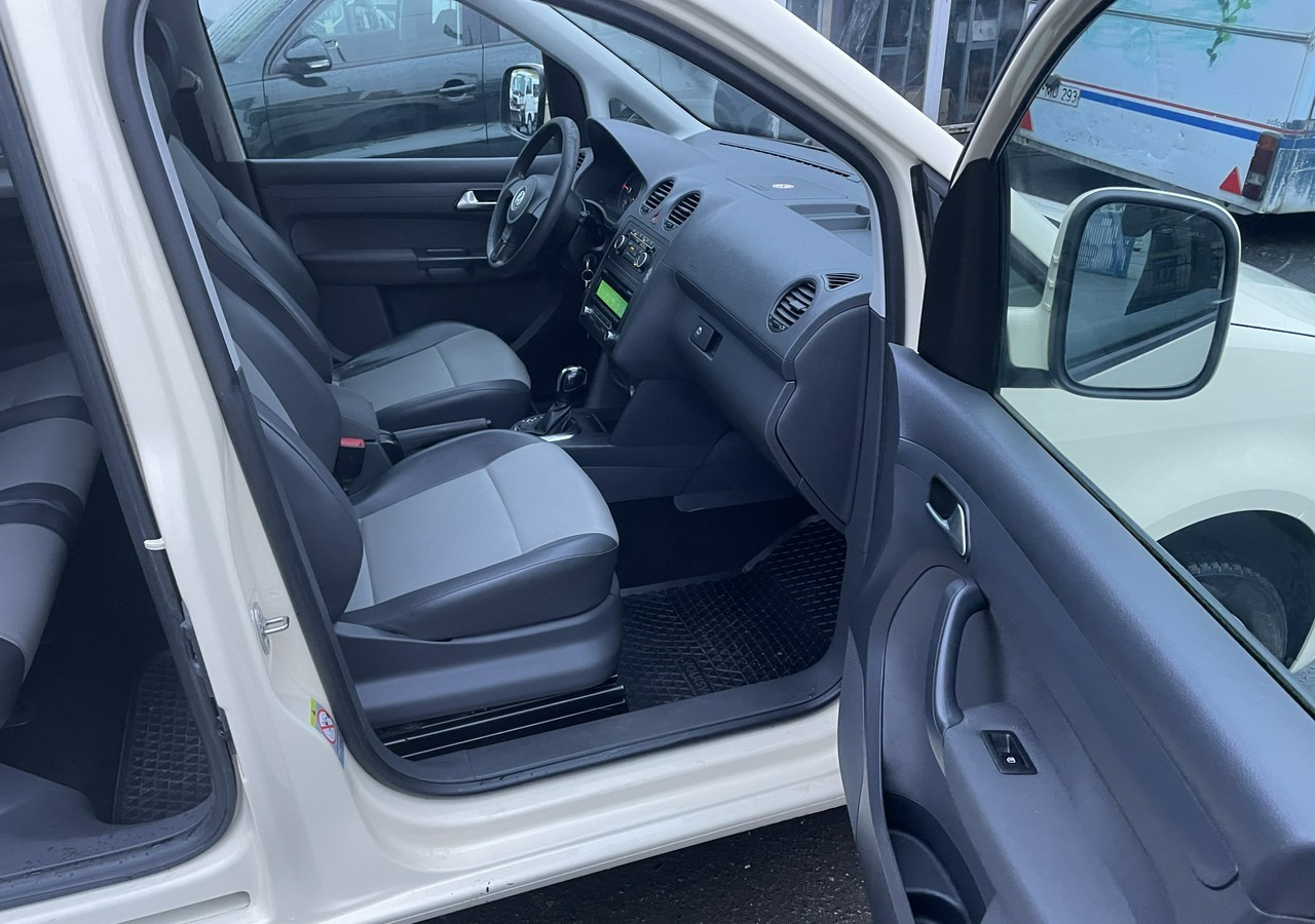 Volkswagen Caddy III Caddy 1.6 TDI dla Niepełnosprawnych inwalida rampa 2015 - Coche: foto 4 Volkswagen Caddy III Caddy 1.6 TDI dla Niepełnosprawnych inwalida rampa 2015 - Coche: foto 4