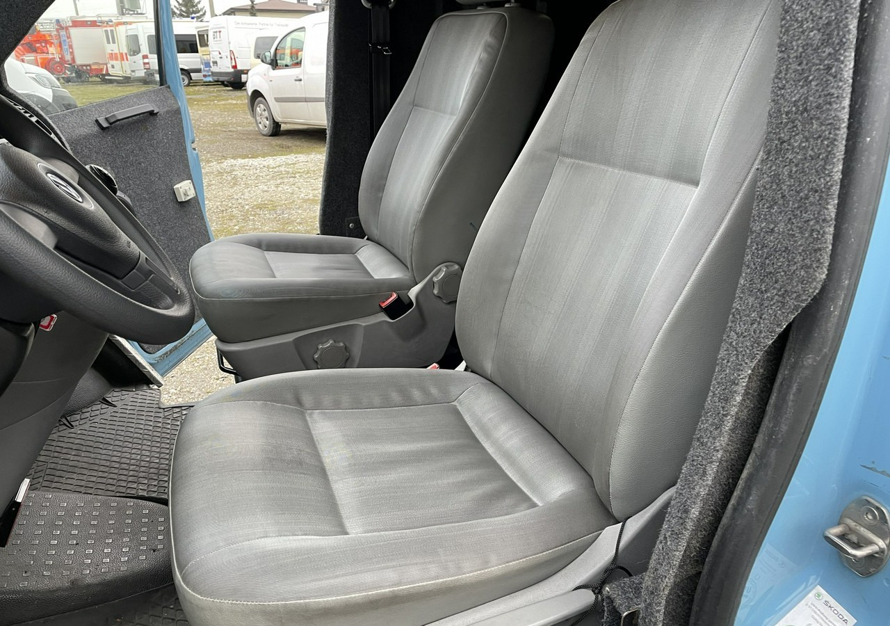Vehículo de colección Volkswagen Transporter T5 Transporter Bankowóz kuloodporny opancerzony Model 2015: foto 12