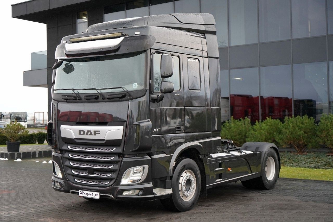DAF XF 480 / SPACE CAB / HYDRAULIKA / ALUFELGI / - Cabeza tractora: foto 4 DAF XF 480 / SPACE CAB / HYDRAULIKA / ALUFELGI / - Cabeza tractora: foto 4