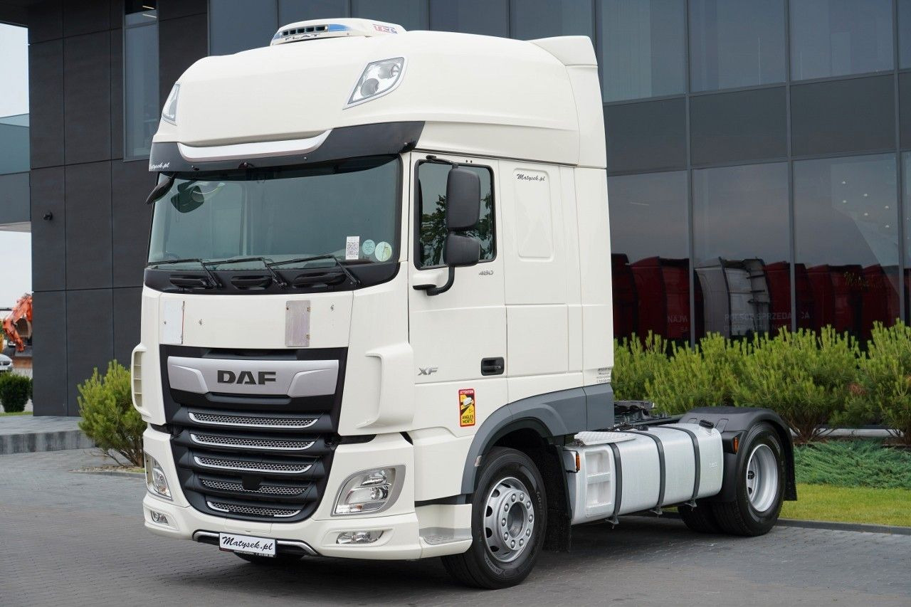 DAF XF 480 / SUPER SPACE CAB / I-PARK COOL / OPONY 1 - Cabeza tractora: foto 2 DAF XF 480 / SUPER SPACE CAB / I-PARK COOL / OPONY 1 - Cabeza tractora: foto 2