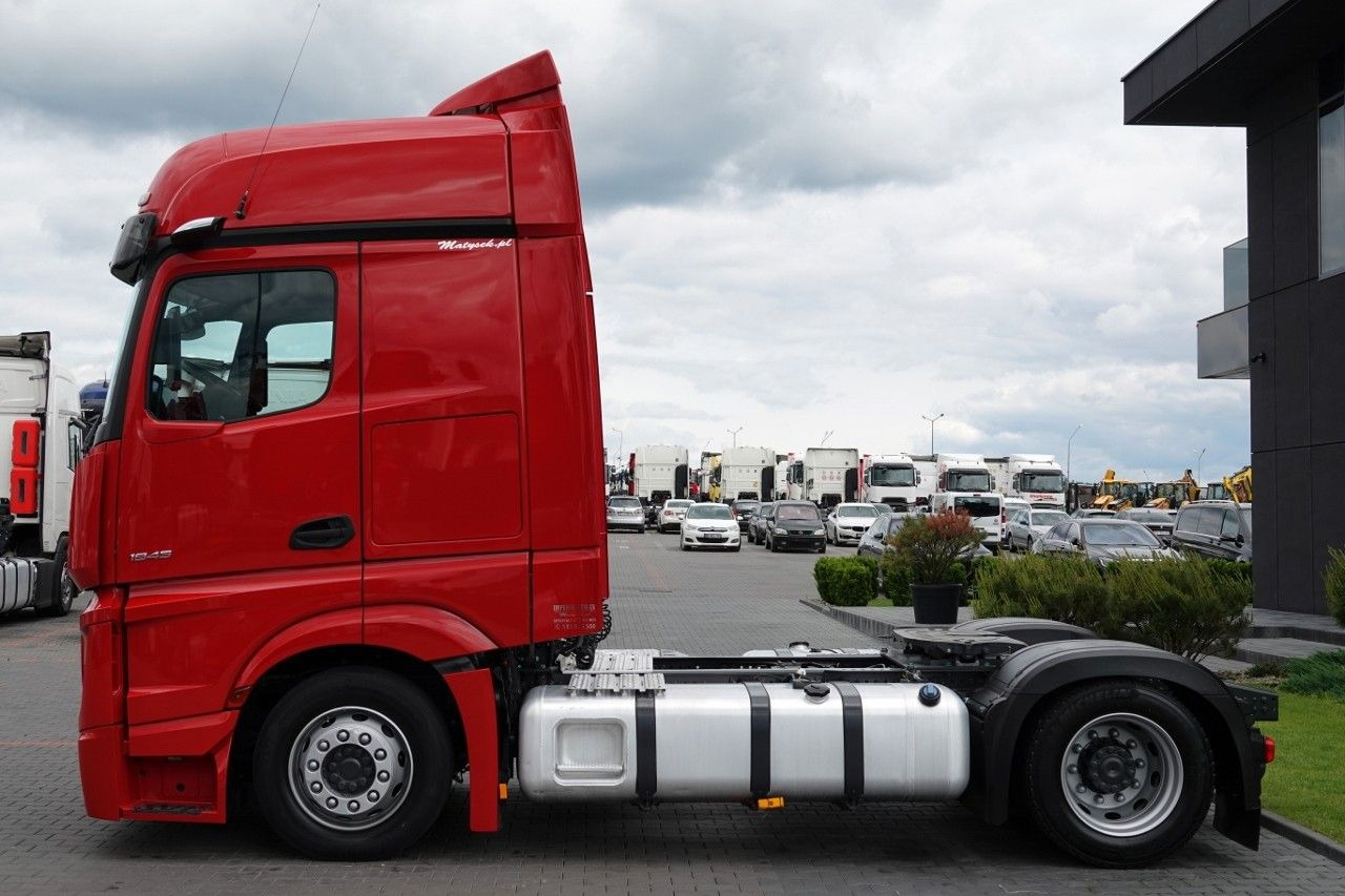 Mercedes-Benz ACTROS 1845 / LOW DECK / MEGA / BIG SPACE / PO - Cabeza tractora: foto 3 Mercedes-Benz ACTROS 1845 / LOW DECK / MEGA / BIG SPACE / PO - Cabeza tractora: foto 3