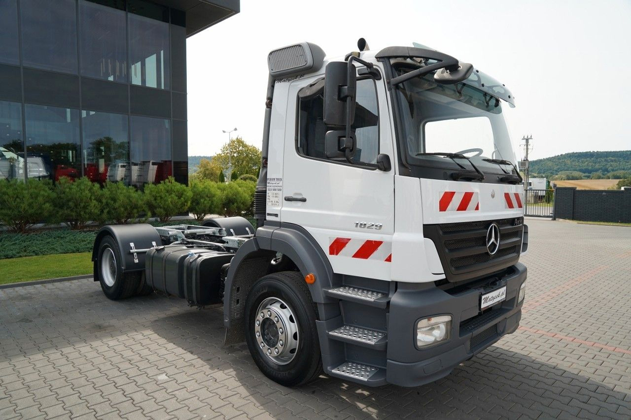 Mercedes-Benz AXOR 1829 / RETARDER / RAMA POD ZABUDOWĘ / 4 m / - Cabeza tractora: foto 2 Mercedes-Benz AXOR 1829 / RETARDER / RAMA POD ZABUDOWĘ / 4 m / - Cabeza tractora: foto 2