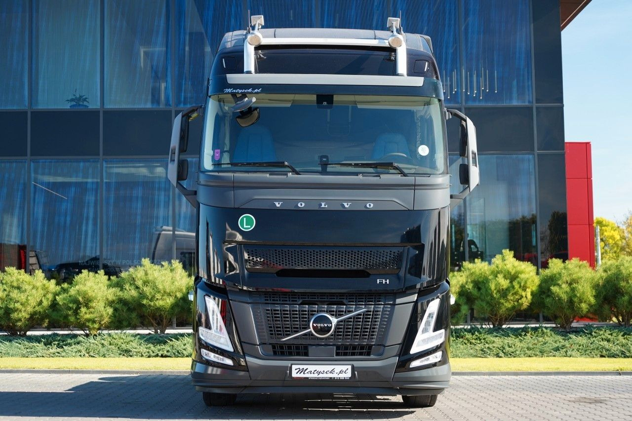 Volvo FH 500 / 2025 ROK / 97 TYS KM / XXL / I-SHIFT - Cabeza tractora: foto 3 Volvo FH 500 / 2025 ROK / 97 TYS KM / XXL / I-SHIFT - Cabeza tractora: foto 3