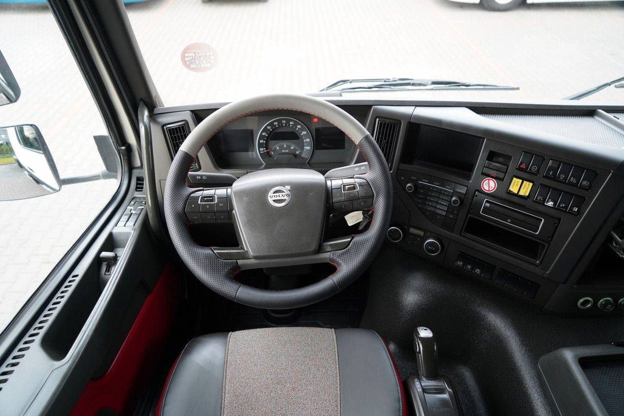 Cabeza tractora Volvo FMX 420 /  RETARDER / 13 LITROWY / NISKA KABINA: foto 28 Cabeza tractora Volvo FMX 420 /  RETARDER / 13 LITROWY / NISKA KABINA: foto 28