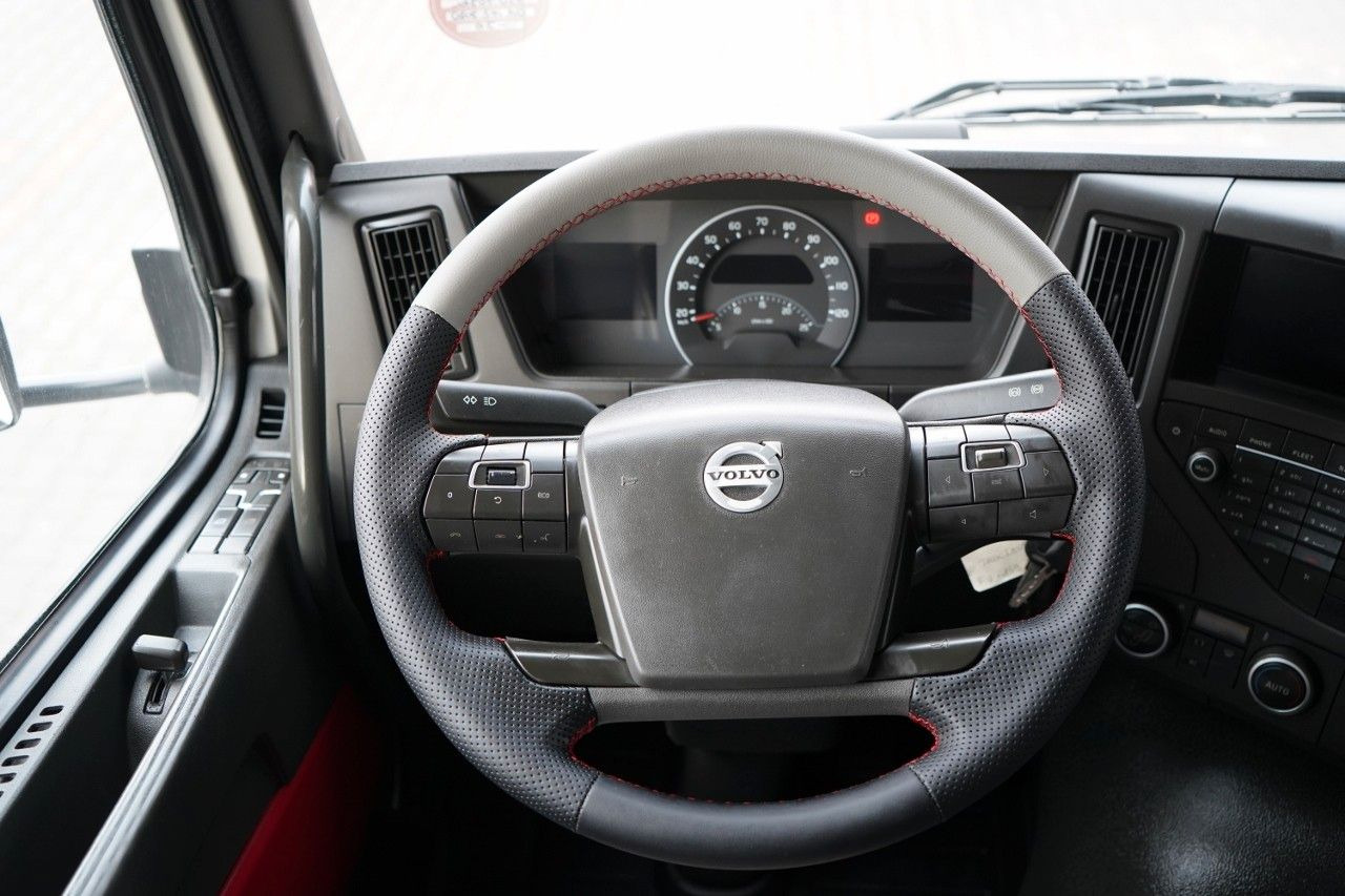 Cabeza tractora Volvo FMX 420 /  RETARDER / 13 LITROWY / NISKA KABINA: foto 27 Cabeza tractora Volvo FMX 420 /  RETARDER / 13 LITROWY / NISKA KABINA: foto 27