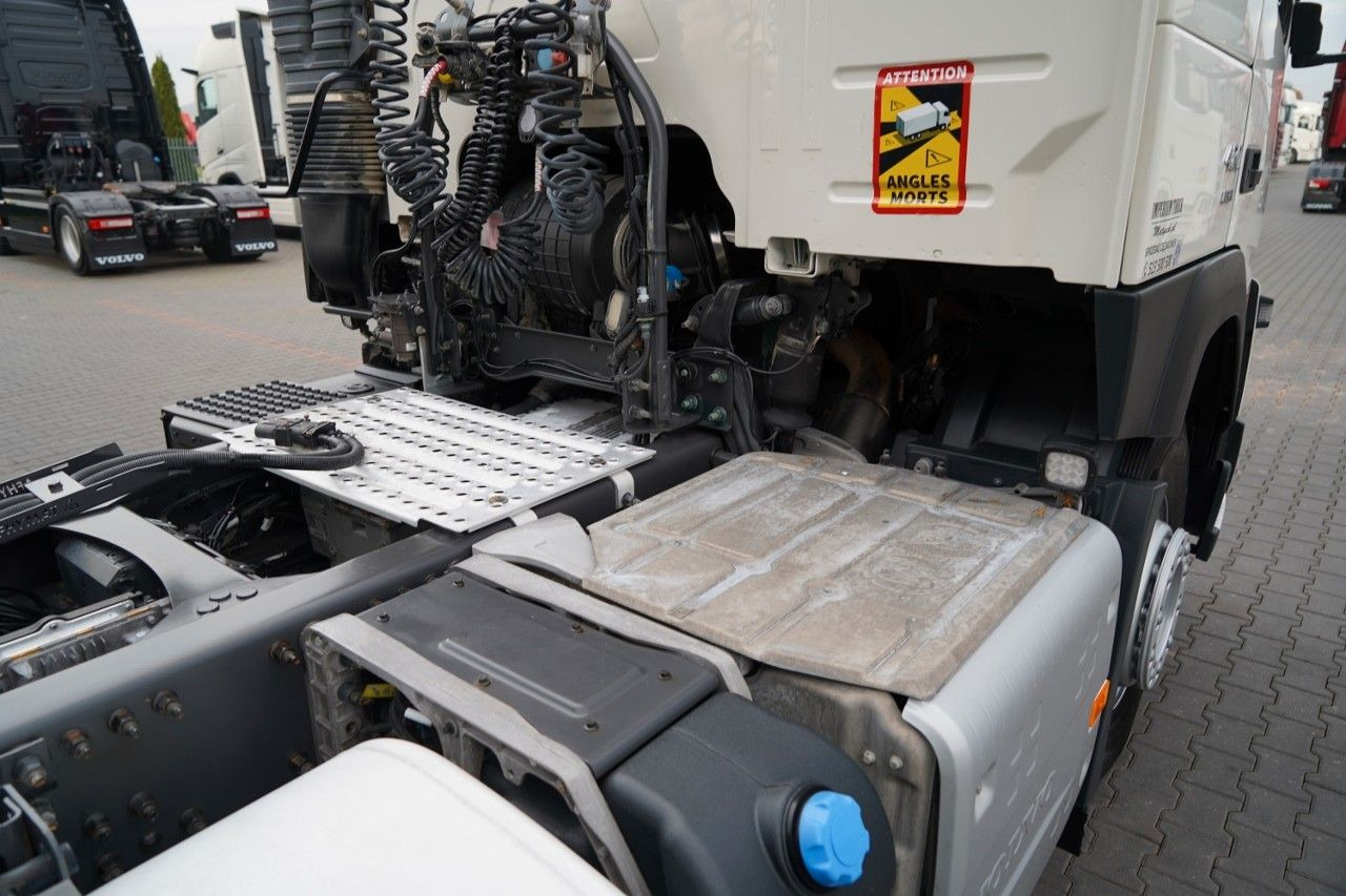 Cabeza tractora Volvo FMX 420 /  RETARDER / 13 LITROWY / NISKA KABINA: foto 16 Cabeza tractora Volvo FMX 420 /  RETARDER / 13 LITROWY / NISKA KABINA: foto 16