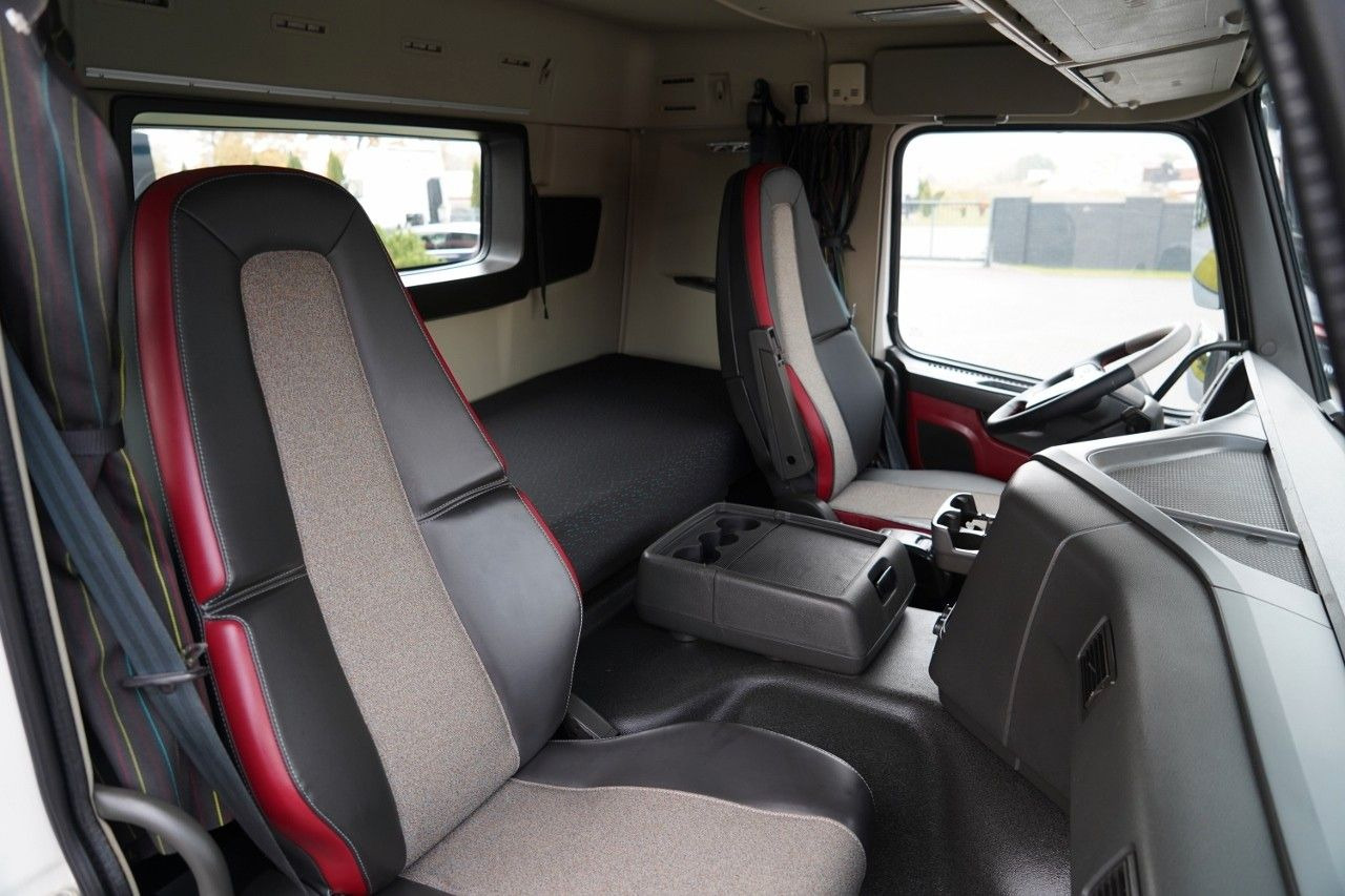 Cabeza tractora Volvo FMX 420 /  RETARDER / 13 LITROWY / NISKA KABINA: foto 34 Cabeza tractora Volvo FMX 420 /  RETARDER / 13 LITROWY / NISKA KABINA: foto 34