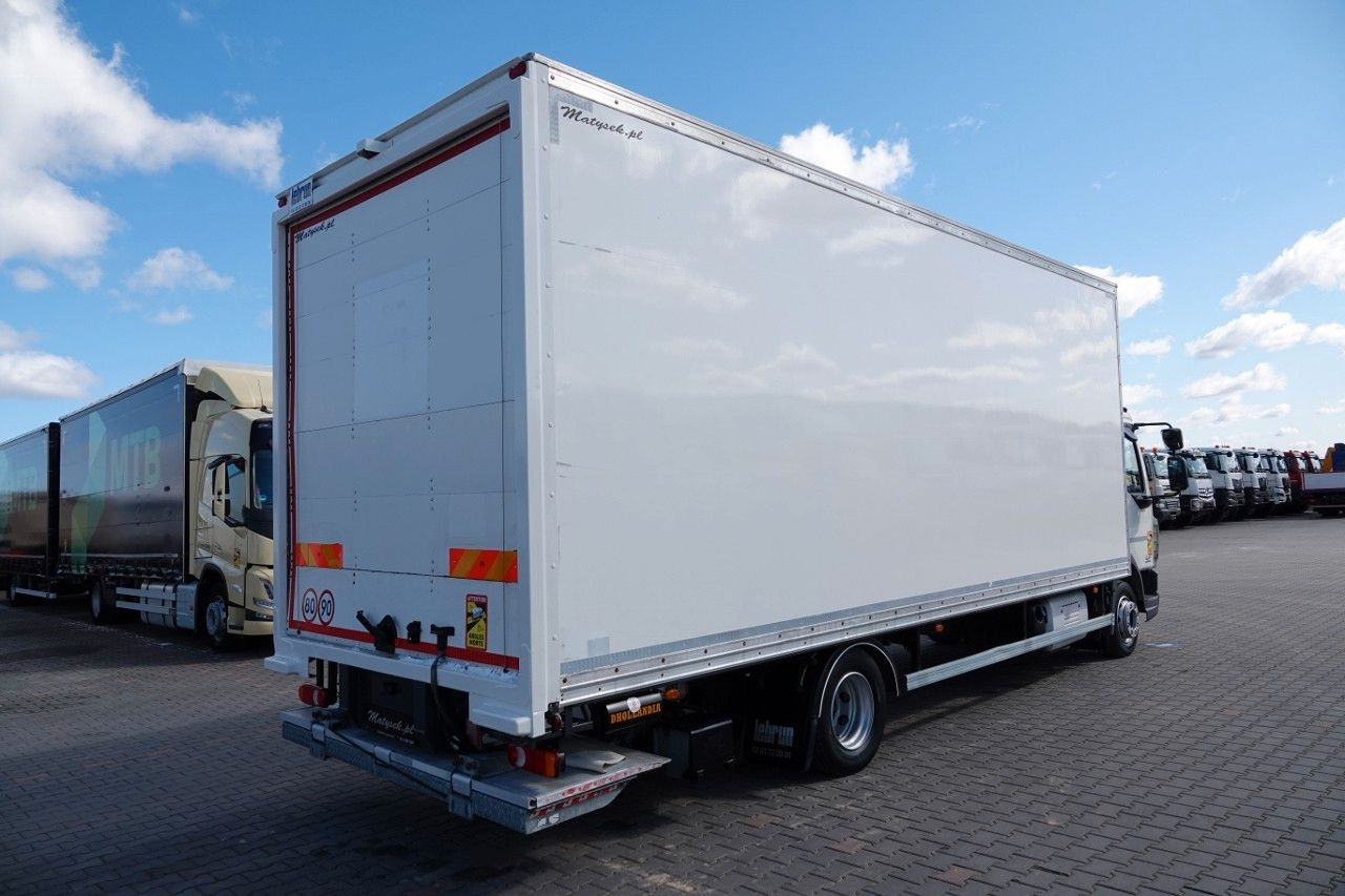 DAF LF 210 / KONTENER - 7 M / SOLÓWKA / WINDA DHOLLA - Camión caja cerrada: foto 3 DAF LF 210 / KONTENER - 7 M / SOLÓWKA / WINDA DHOLLA - Camión caja cerrada: foto 3