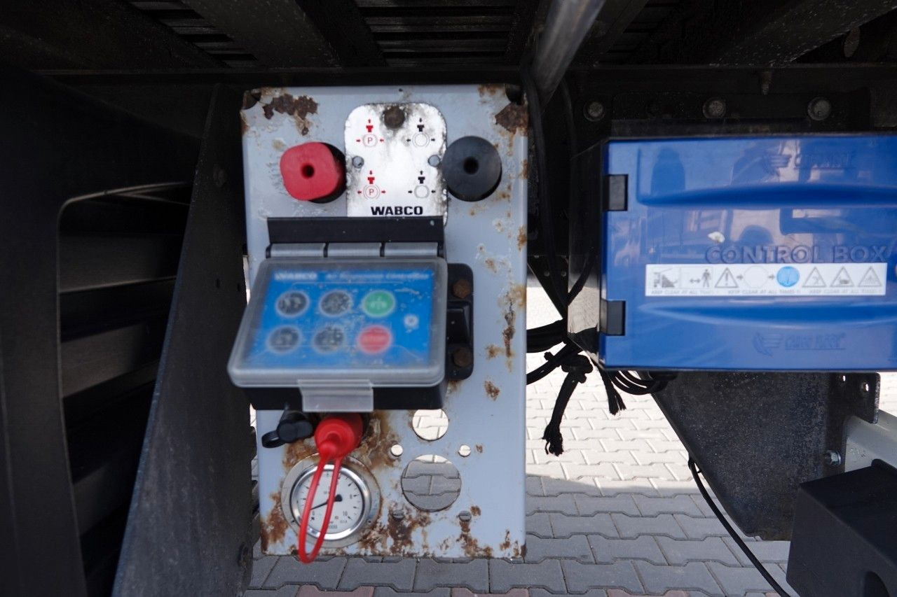 Leasing de  Kraker WALKING FLOOR / RUCHOMA PODŁOGA / 92 M3 / OŚ PO Kraker WALKING FLOOR / RUCHOMA PODŁOGA / 92 M3 / OŚ PO: foto 13