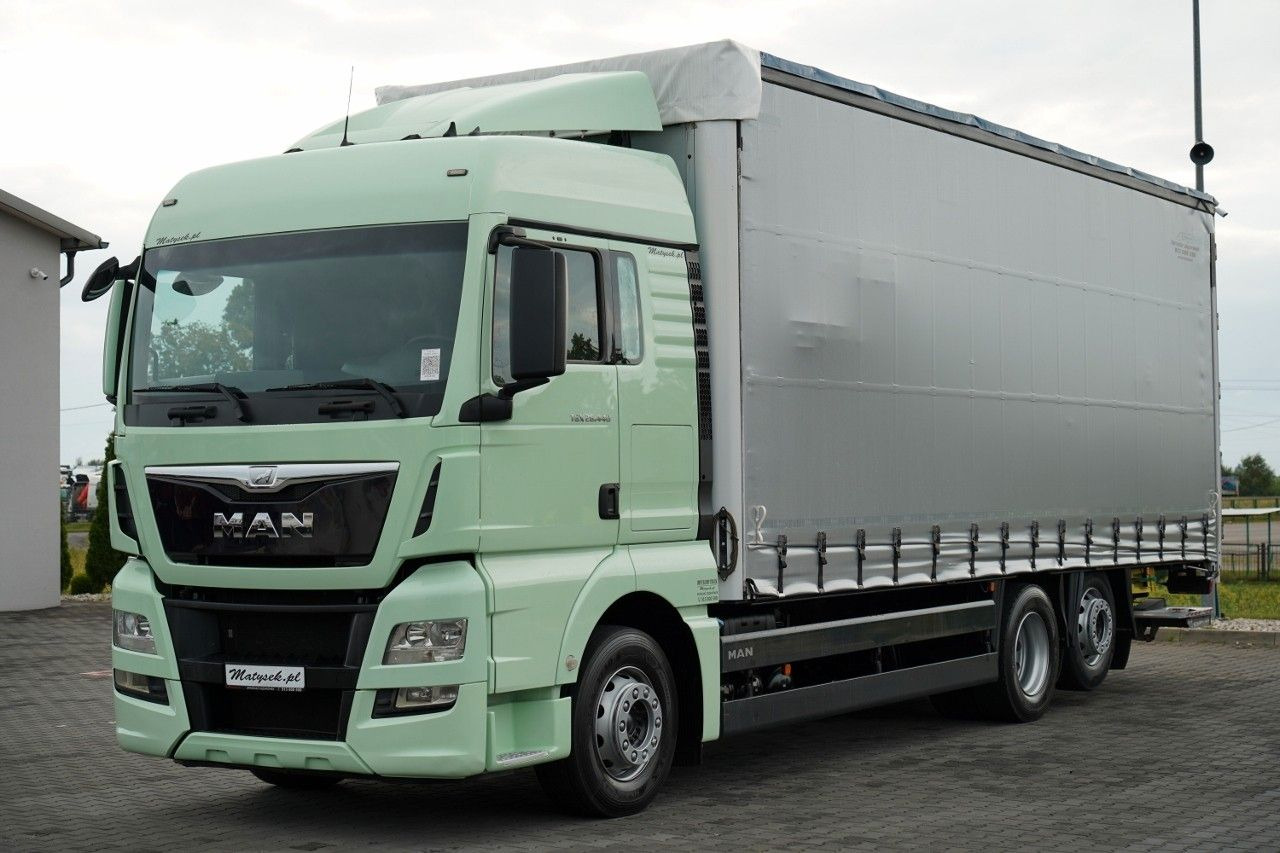 MAN TGX 26.440 / 6x2 / FIRANKA - 8,15 m / SOLÓWKA / MAN TGX 26.440 / 6x2 / FIRANKA - 8,15 m / SOLÓWKA / - Camión lona: foto 2 MAN TGX 26.440 / 6x2 / FIRANKA - 8,15 m / SOLÓWKA / MAN TGX 26.440 / 6x2 / FIRANKA - 8,15 m / SOLÓWKA / - Camión lona: foto 2